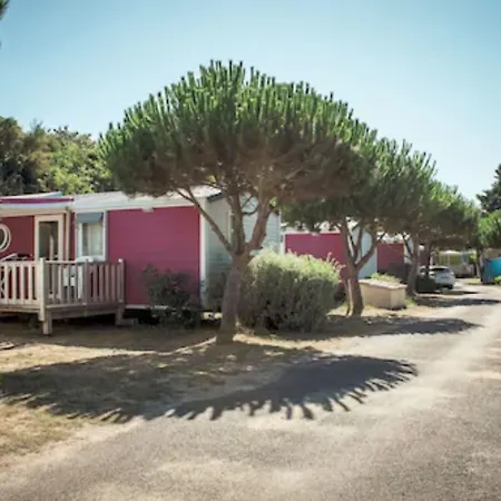Hotel Le Suroit